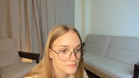 femmantis online show from June 27, 2026, 7:13 am