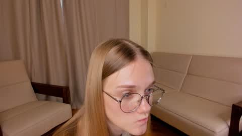 femmantis online show from June 30, 2026, 7:09 am