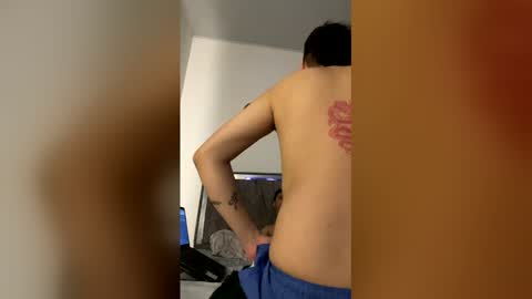 Snapshot of femsex122_ chatting on February 18, 2026, 7:04 am Nico online show from February 18, 2026, 7:04 am