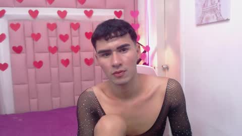 Snapshot of fenix19_ chatting on February 13, 2025, 5:16 am IM FENIX online show from February 13, 2025, 5:16 am