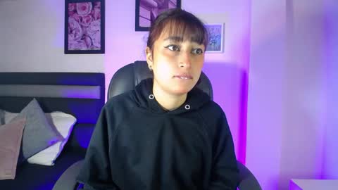 Snapshot of fenixx_19 chatting on April 6, 2026, 11:22 am Fenix online show from April 6, 2026, 11:22 am