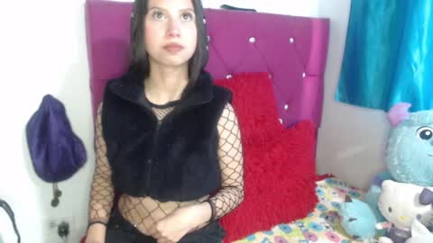 Fenixxx online show from October 18, 2025, 7:47 pm