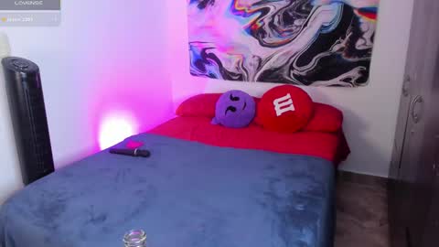Snapshot of fenrir_flirt chatting on March 1, 2025, 11:37 pm Fenrir Flirt online show from March 1, 2025, 11:37 pm