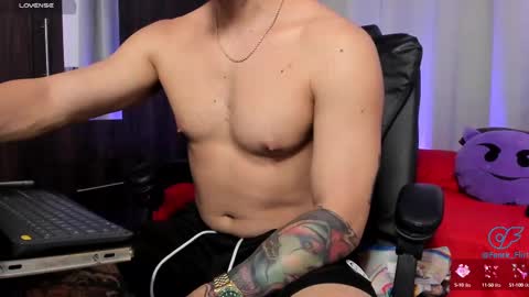 Snapshot of fenrir_flirt chatting on October 7, 2025, 12:52 am Fenrir Flirt online show from October 7, 2025, 12:52 am