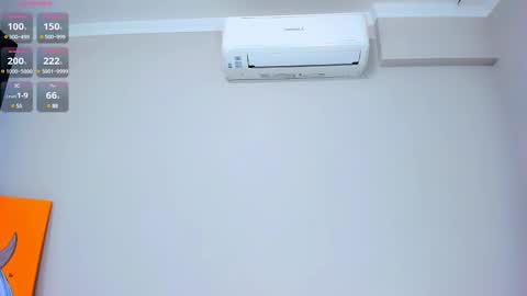 Snapshot of feral__berry__ chatting on December 26, 2024, 12:27 pm Regi online show from December 26, 2024, 12:27 pm