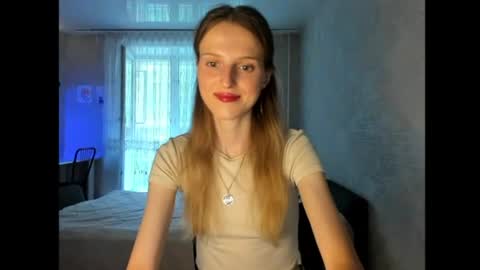 Snapshot of feralberry_dina chatting on July 6, 2026, 9:39 am Dana online show from July 6, 2026, 9:39 am