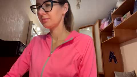 Snapshot of feraliss chatting on November 23, 2025, 9:20 am feraliss online show from November 23, 2025, 9:20 am