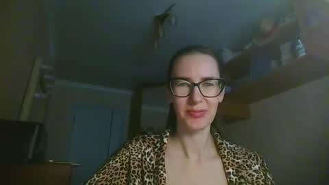 Snapshot of feraliss chatting on December 17, 2025, 10:32 am feraliss online show from December 17, 2025, 10:32 am