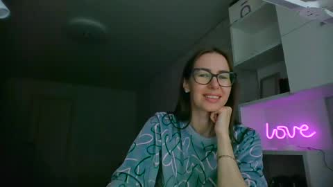 Snapshot of feraliss chatting on June 17, 2026, 11:34 am feraliss online show from June 17, 2026, 11:34 am