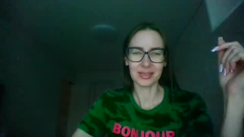 Snapshot of feraliss chatting on July 4, 2026, 3:18 pm feraliss online show from July 4, 2026, 3:18 pm