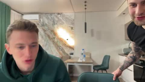 Snapshot of ferminlune chatting on April 13, 2026, 5:40 pm ferminlune online show from April 13, 2026, 5:40 pm