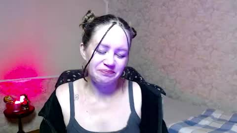fern_lust online show from May 25, 2026, 12:00 pm