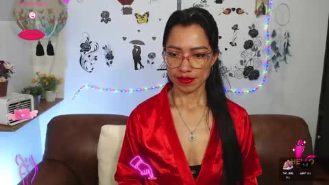 FernandaEloisa online show from January 15, 2025, 2:13 pm