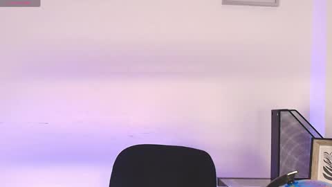 fernanda online show from April 1, 2026, 3:40 am