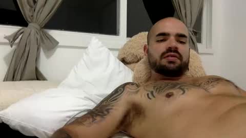 Snapshot of ferpaisa2024 chatting on December 7, 2024, 4:09 am insta ferxx1210 Fercho online show from December 7, 2024, 4:09 am