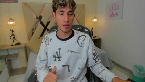 FER PHOENIX online show from November 15, 2025, 4:21 am