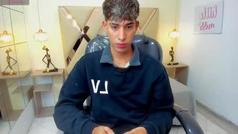 Snapshot of ferphoenix_ chatting on February 18, 2026, 3:13 am FER PHOENIX online show from February 18, 2026, 3:13 am