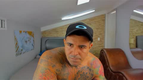 Kamilo online show from December 21, 2024, 1:53 pm