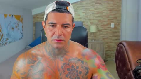 Kamilo online show from February 11, 2025, 11:33 pm