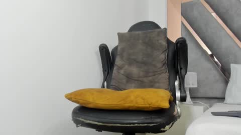 FestCooll online show from February 19, 2025, 9:47 pm