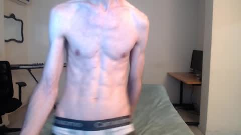 Snapshot of feuerfree chatting on March 3, 2025, 12:37 am FeuerHeat online show from March 3, 2025, 12:37 am