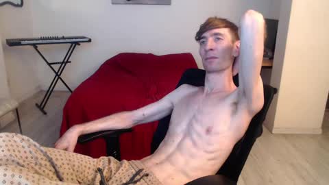 Snapshot of feuerfree chatting on March 5, 2025, 4:24 am FeuerHeat online show from March 5, 2025, 4:24 am