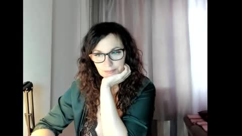 Snapshot of fey_bb chatting on February 10, 2025, 7:36 am Milana online show from February 10, 2025, 7:36 am