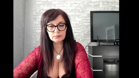 Snapshot of fey_bb chatting on February 9, 2026, 5:33 am Milana online show from February 9, 2026, 5:33 am