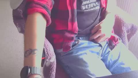 Snapshot of ffys2025 chatting on October 5, 2025, 11:41 am ffys2025 online show from October 5, 2025, 11:41 am