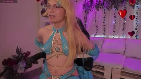 Snapshot of fi_cosplay chatting on September 27, 2025, 8:36 pm fi_cosplay online show from September 27, 2025, 8:36 pm