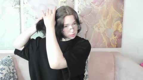 fiamoory online show from May 28, 2026, 1:58 am