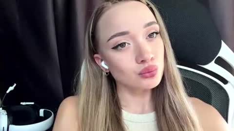 Eva online show from June 18, 2026, 8:14 am
