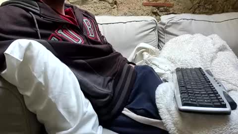 Snapshot of fidelio89 chatting on January 2, 2025, 9:54 am Fid online show from January 2, 2025, 9:54 am