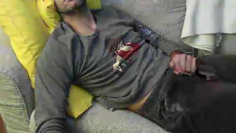 Snapshot of fidelio89 chatting on October 21, 2025, 4:08 pm Fid online show from October 21, 2025, 4:08 pm