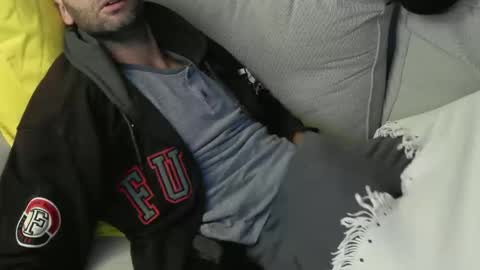 Snapshot of fidelio89 chatting on October 25, 2025, 4:13 pm Fid online show from October 25, 2025, 4:13 pm