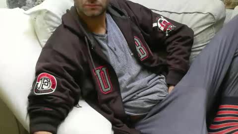 Snapshot of fidelio89 chatting on November 13, 2025, 10:25 am Fid online show from November 13, 2025, 10:25 am