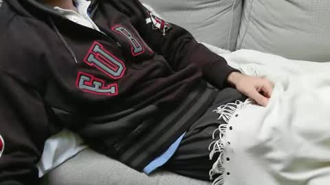 Snapshot of fidelio89 chatting on November 30, 2025, 9:35 am Fid online show from November 30, 2025, 9:35 am