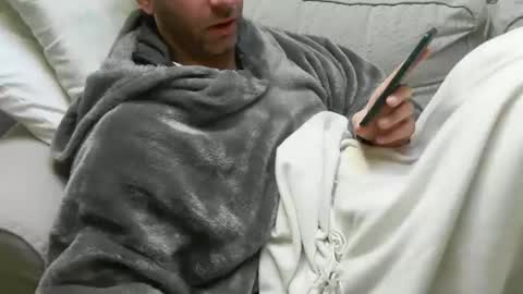 Snapshot of fidelio89 chatting on December 3, 2025, 9:40 am Fid online show from December 3, 2025, 9:40 am