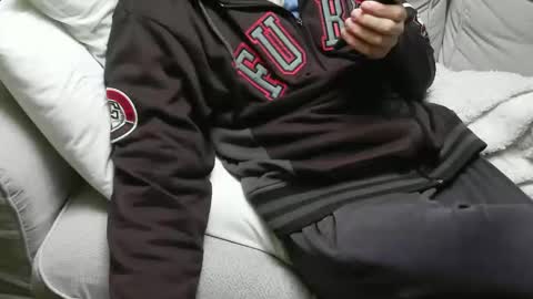 Snapshot of fidelio89 chatting on December 4, 2025, 9:07 am Fid online show from December 4, 2025, 9:07 am