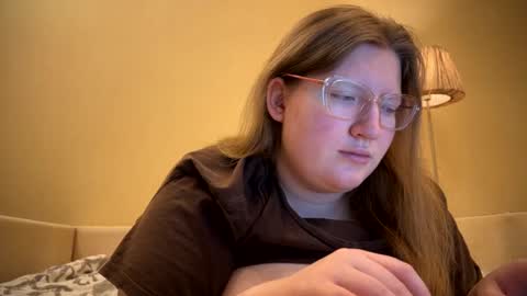 Snapshot of fiechenh chatting on February 26, 2025, 3:08 pm Sophie online show from February 26, 2025, 3:08 pm