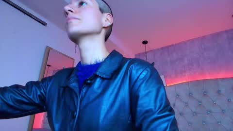   online show from October 28, 2025, 11:58 am