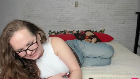 Snapshot of fiery_stella chatting on December 21, 2025, 11:50 am Fiery Stella online show from December 21, 2025, 11:50 am