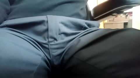 fifi010203 online show from October 14, 2025, 12:06 pm