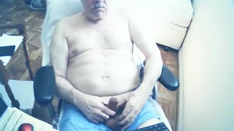 Snapshot of filhober chatting on March 4, 2025, 4:09 pm filhober online show from March 4, 2025, 4:09 pm