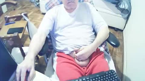 Snapshot of filhober chatting on September 17, 2025, 2:13 am filhober online show from September 17, 2025, 2:13 am