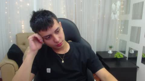 Snapshot of filipdaviex chatting on December 22, 2024, 3:44 pm Filip David online show from December 22, 2024, 3:44 pm