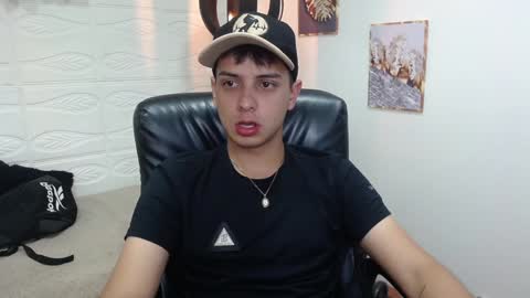 Snapshot of filipdaviex chatting on January 19, 2025, 12:39 pm Filip David online show from January 19, 2025, 12:39 pm