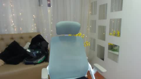 Snapshot of filipdaviex chatting on February 21, 2025, 12:39 pm Filip David online show from February 21, 2025, 12:39 pm