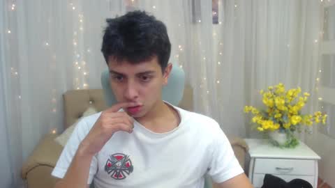 Snapshot of filipdaviex chatting on February 26, 2025, 3:41 pm Filip David online show from February 26, 2025, 3:41 pm