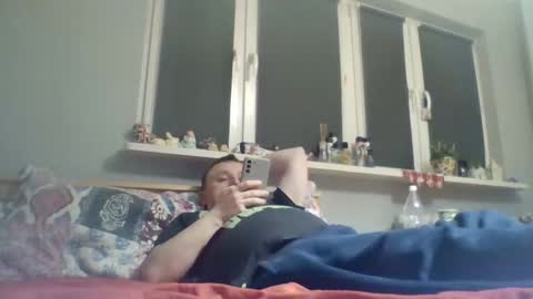 Snapshot of filipek757 chatting on February 14, 2026, 9:55 pm filipek757 online show from February 14, 2026, 9:55 pm